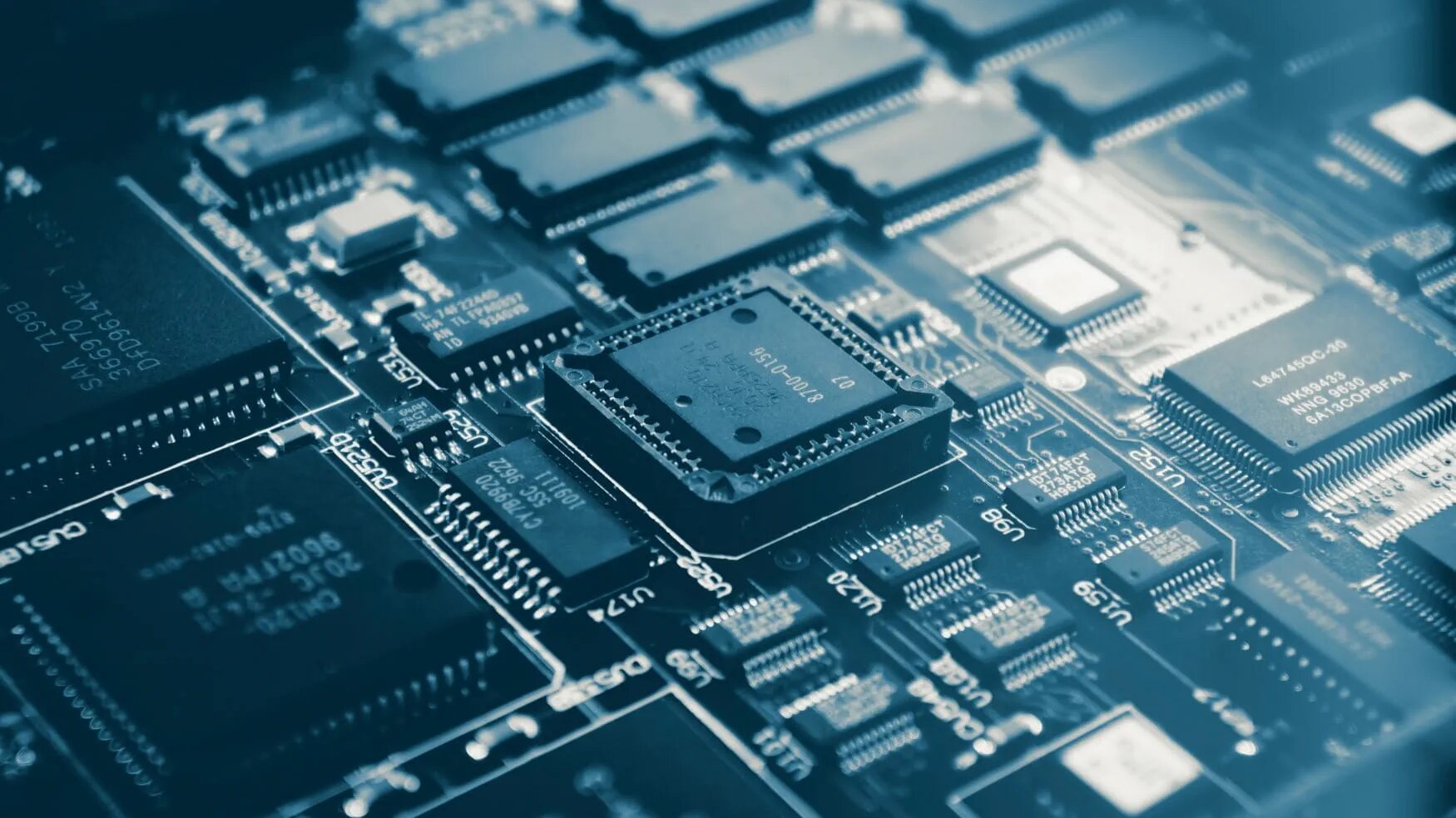 El estándar de máxima pureza: Cómo Everflon™ UHP PFA protege los semiconductores de próxima generación
